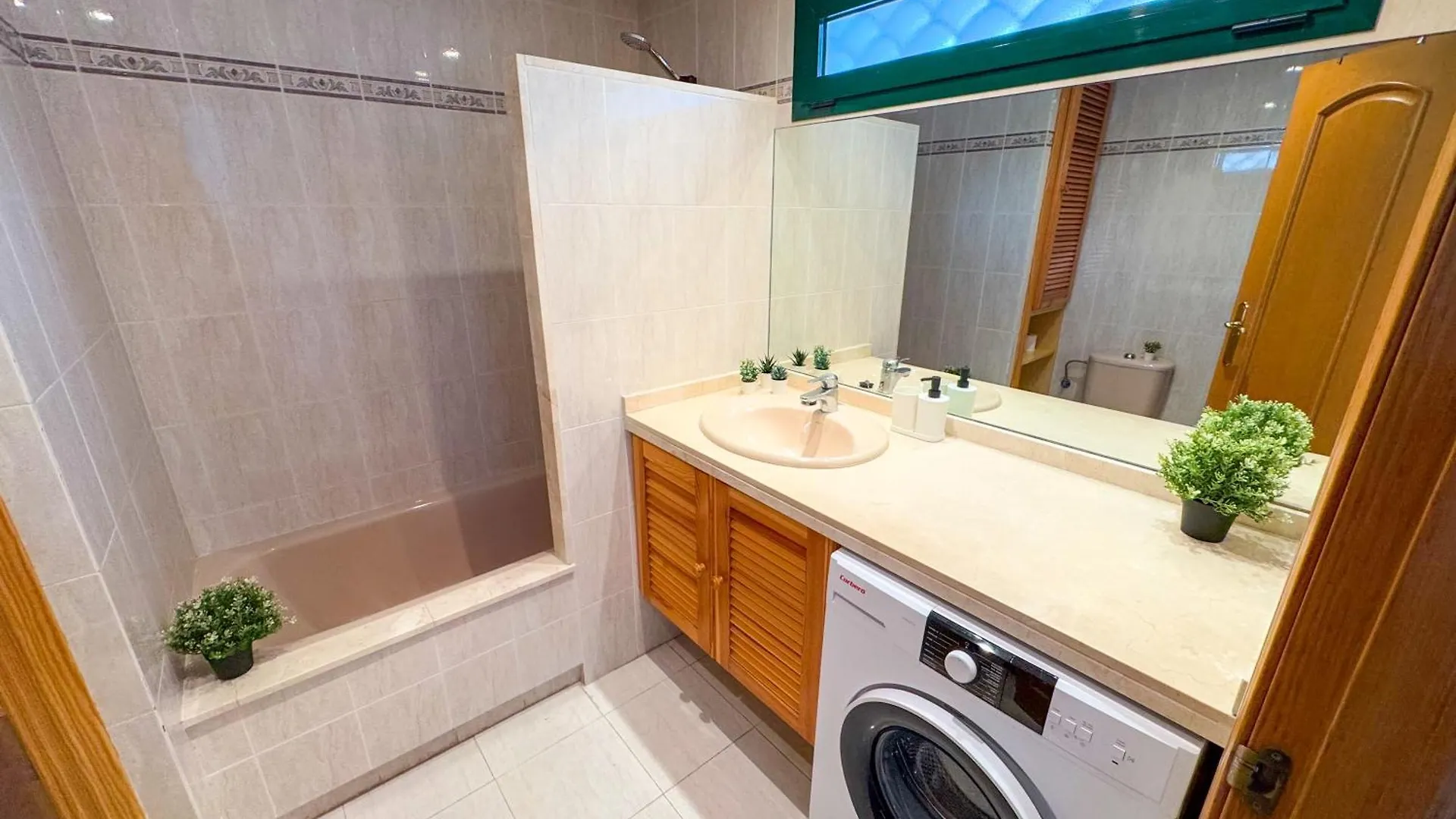 Appartement Torrequebrada Views - Turistea à Benalmádena