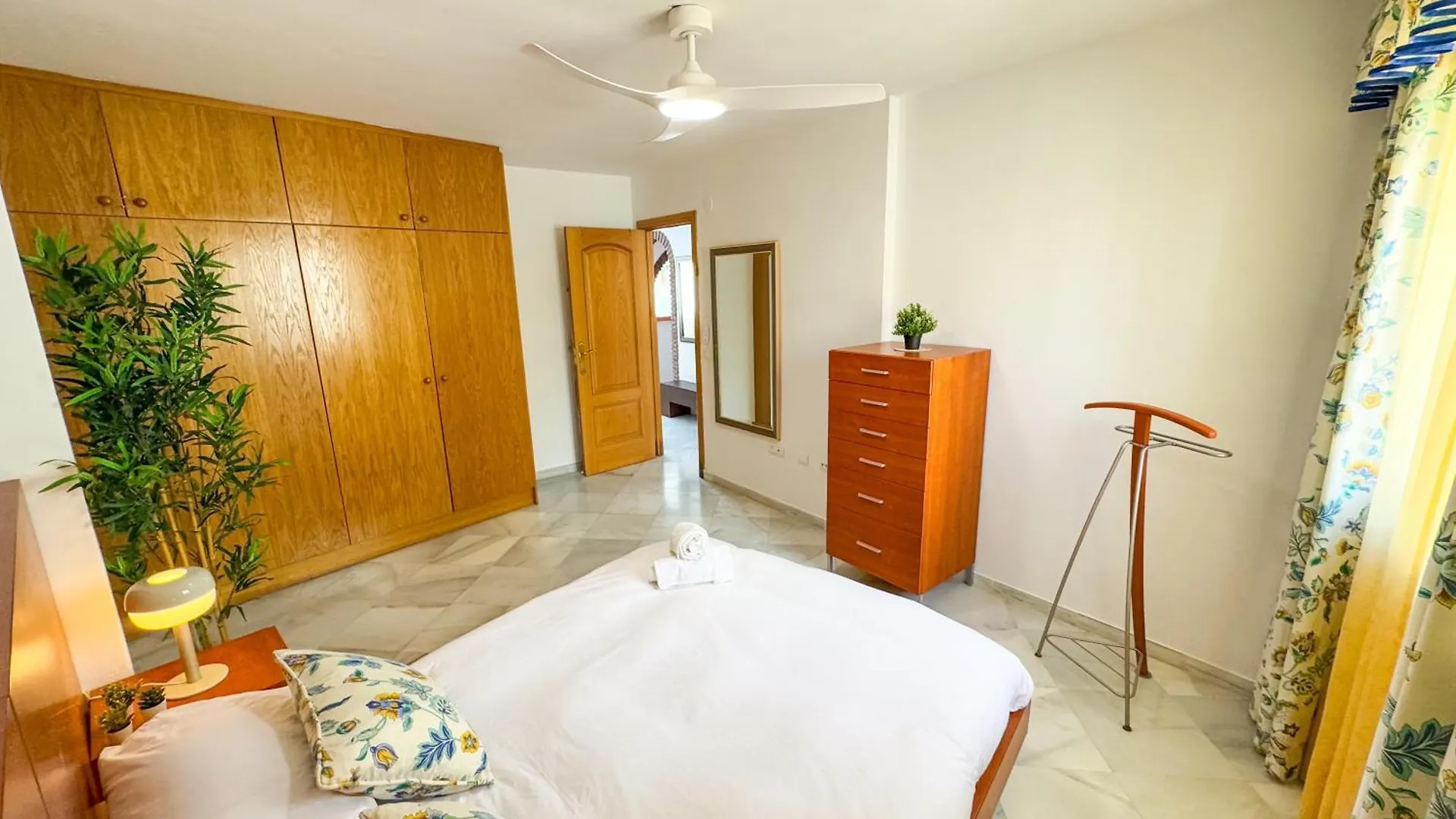 Appartement Torrequebrada Views - Turistea à Benalmádena